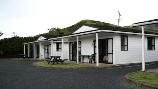 Opononi Hotel Eksteriør billede
