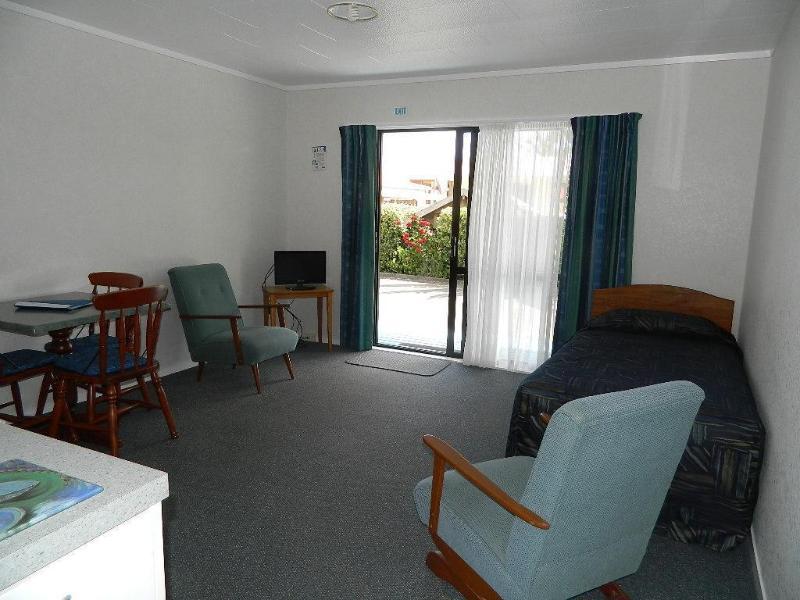 Opononi Hotel Eksteriør billede