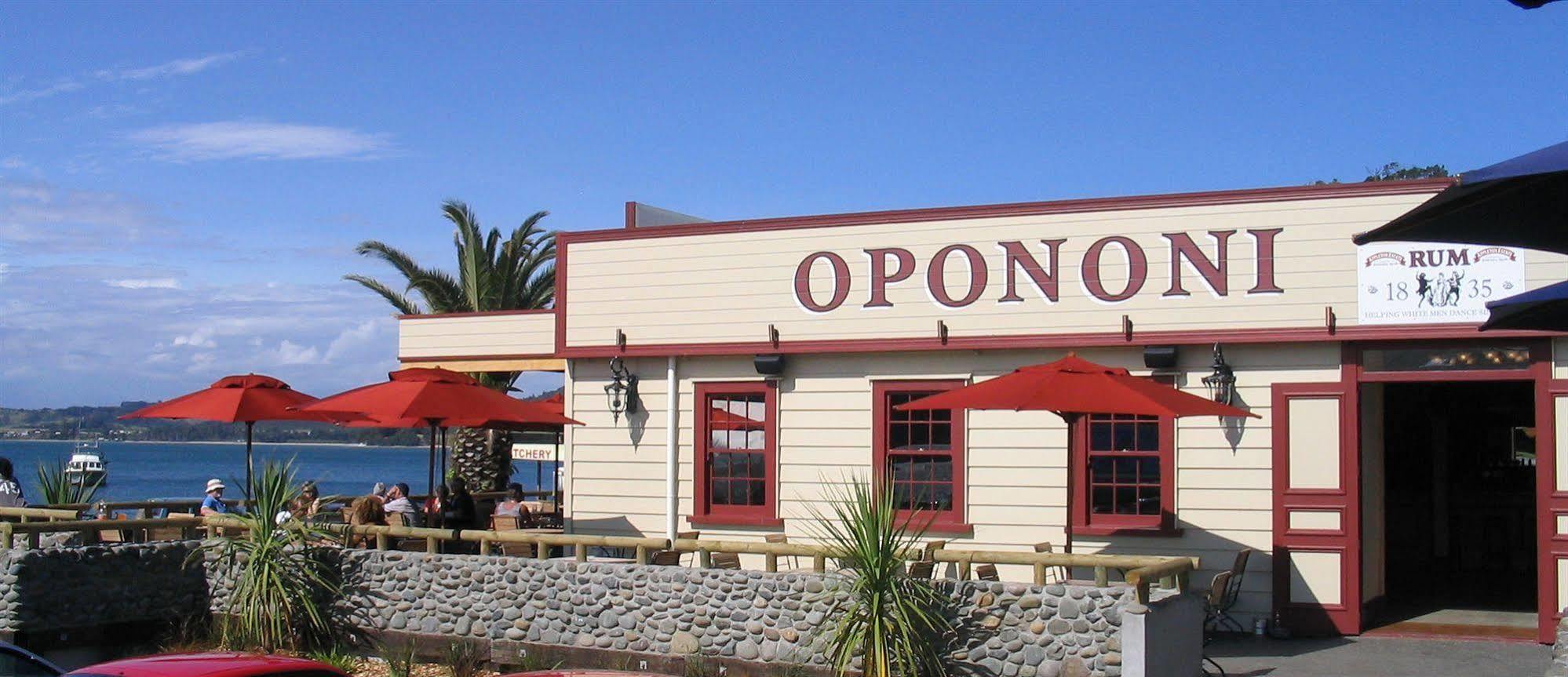 Opononi Hotel Eksteriør billede